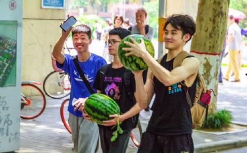 吃瓜江苏大学,吃瓜群众中的知识担当